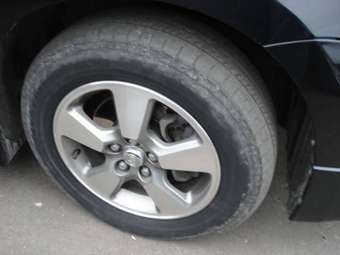 2003 Toyota Wish Photos