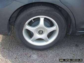 2003 Toyota Wish Pictures
