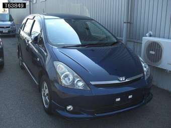 2003 Toyota Wish Photos