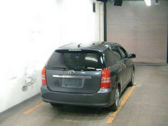2003 Toyota Wish Photos