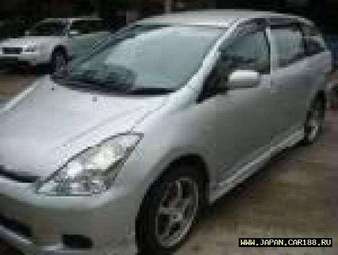 2003 Toyota Wish Photos