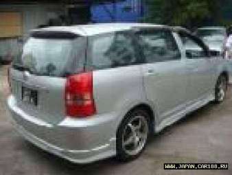 2003 Toyota Wish Pictures