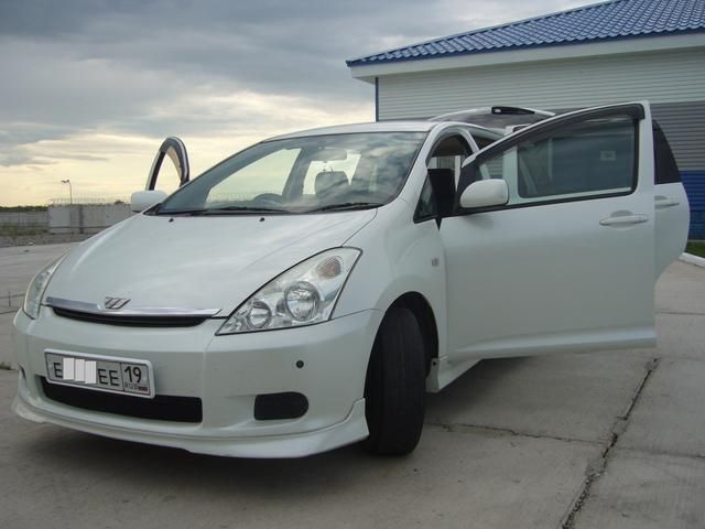 2003 Toyota Wish