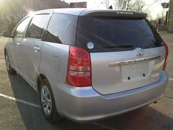 2003 Toyota Wish Pictures