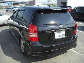 2003 Toyota Wish Photos