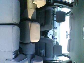 2003 Toyota Wish Photos