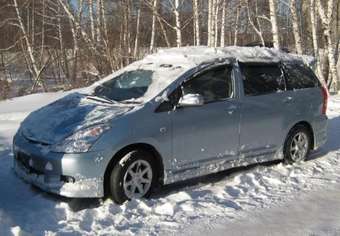 2003 Toyota Wish Pics