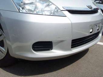 2003 Toyota Wish Photos