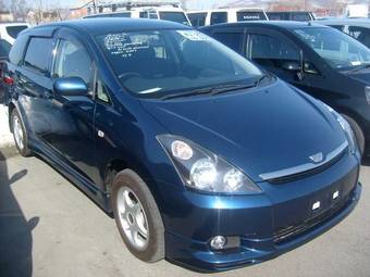 2003 Toyota Wish Pictures