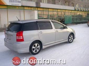 2003 Toyota Wish Photos