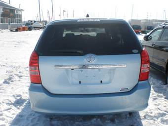 2003 Toyota Wish Pics