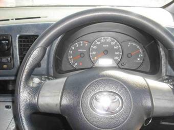 2003 Toyota Wish Images