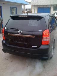 2003 Toyota Wish Photos