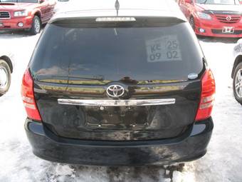 2003 Toyota Wish Wallpapers
