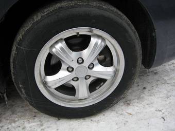 2003 Toyota Wish Photos