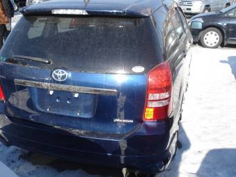 2003 Toyota Wish Photos