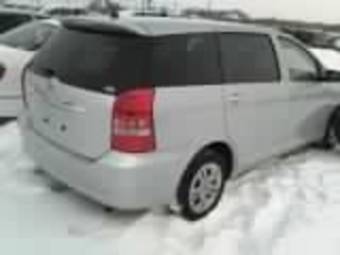 2003 Toyota Wish Photos