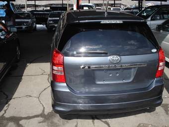 2003 Toyota Wish Photos