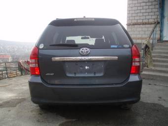 2003 Toyota Wish Photos