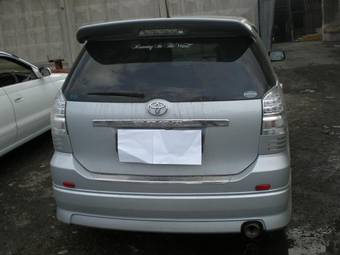 2003 Toyota Wish Pictures