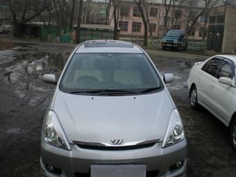 2003 Toyota Wish Pics