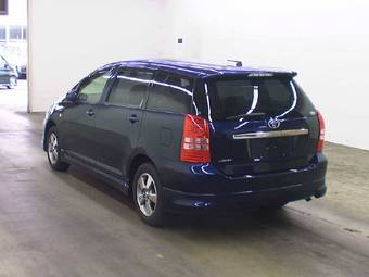 2003 Toyota Wish Pictures