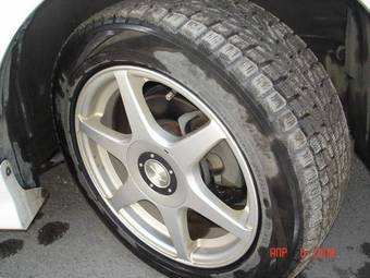 2003 Toyota Wish Pictures