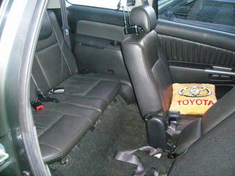 2003 Toyota Wish Pictures