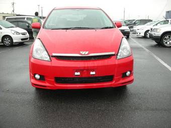 2003 Toyota Wish Photos