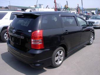 2003 Toyota Wish Pics