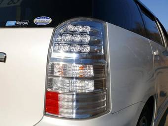 2003 Toyota Wish Pics