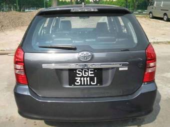 2003 Toyota Wish Photos