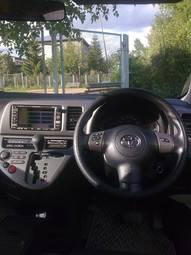 2003 Toyota Wish Pictures