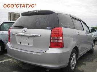2003 Toyota Wish Photos