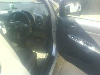2003 Toyota Wish Pictures