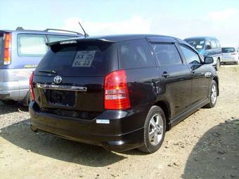 2003 Toyota Wish Pictures
