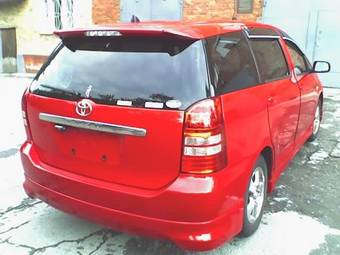 2003 Toyota Wish Pictures