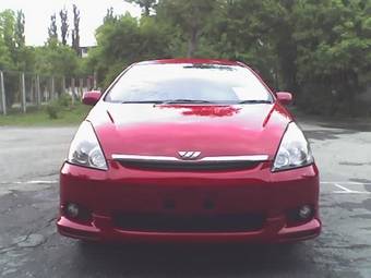 2003 Toyota Wish Images