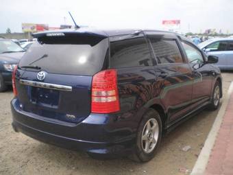 2003 Toyota Wish Pictures