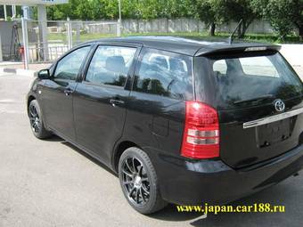 2003 Toyota Wish Pictures