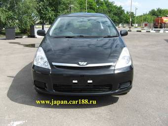 2003 Toyota Wish Wallpapers