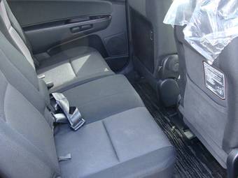 2003 Toyota Wish Photos
