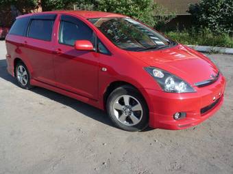 2003 Toyota Wish Photos