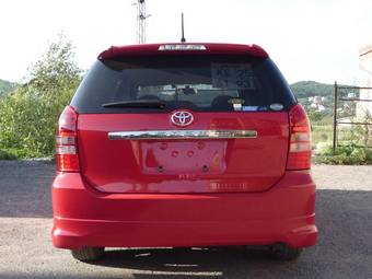 2003 Toyota Wish Photos