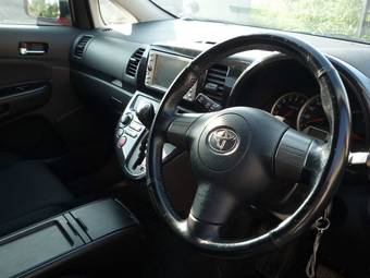 2003 Toyota Wish Wallpapers