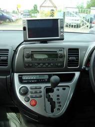 2003 Toyota Wish Pictures