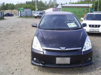 2003 Toyota Wish Pictures