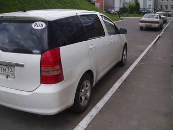 2003 Toyota Wish Photos