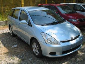 2003 Toyota Wish Pics