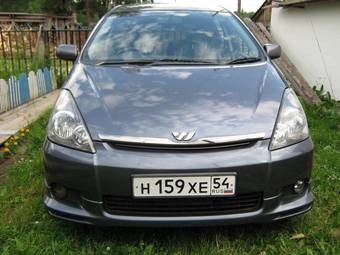 2003 Toyota Wish Photos